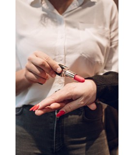 vibrator lipstick